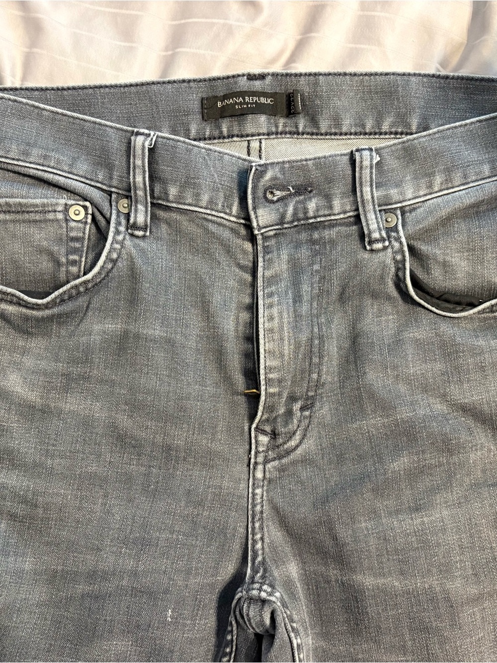 Banana Republic Slim Rapid Movement Denim in Gray Wash 32x32